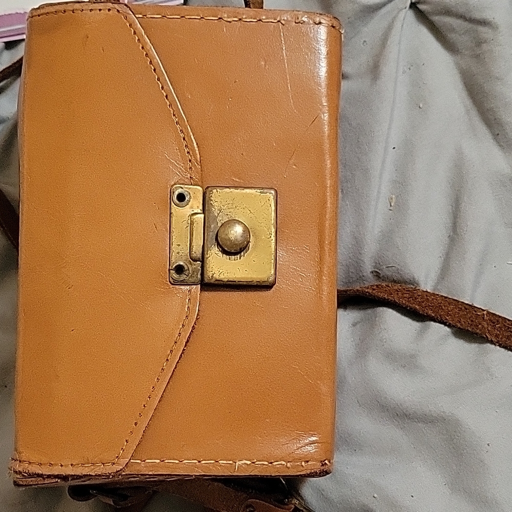 Vintage revere 8 mm movie camera circa 1950s - Picture 7 of 7